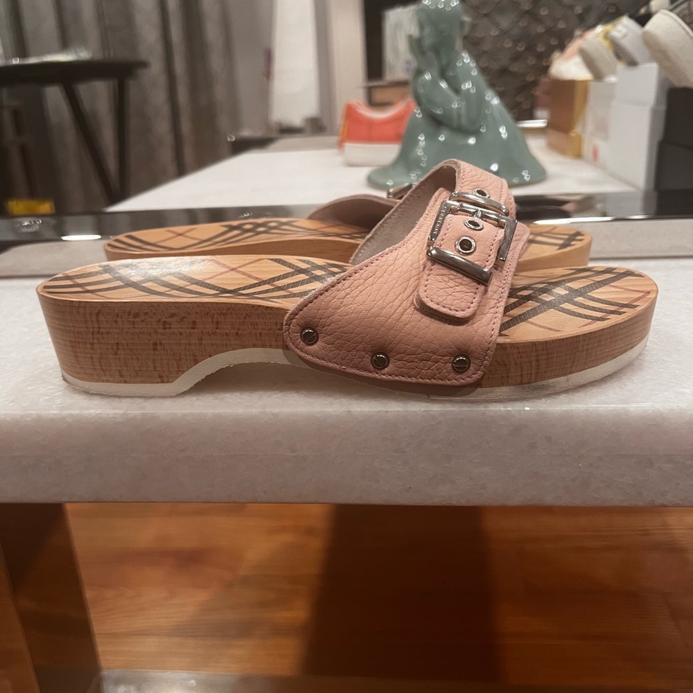 Burberry Pink Leather Clogs Size 8.5 - Picture 6 of 11